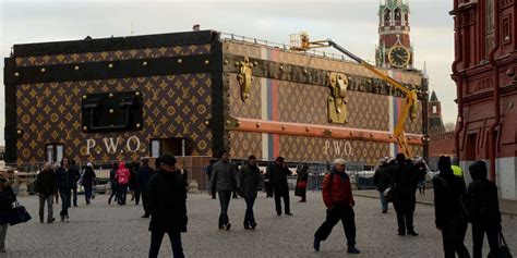 incident louis vuitton moscou|Louis Vuitton ukraine.